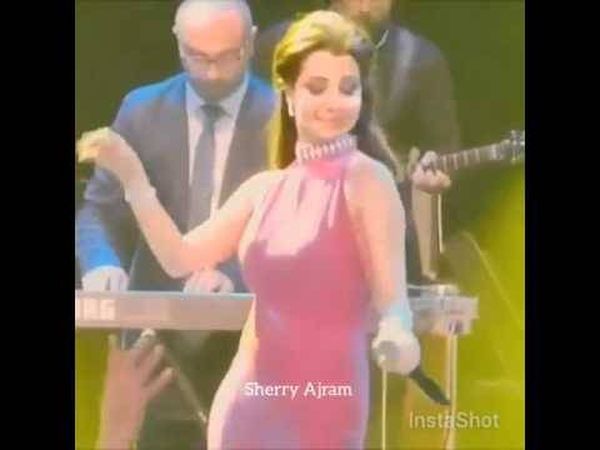 بالفيديو.. نانسي عجرم تشعل مواقع التواصل برقصها بهذه الطريقة