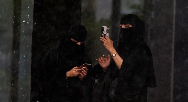 نواب بريطانيون: السلطات السعودية العليا مسؤولة عن تعذيب ناشطات