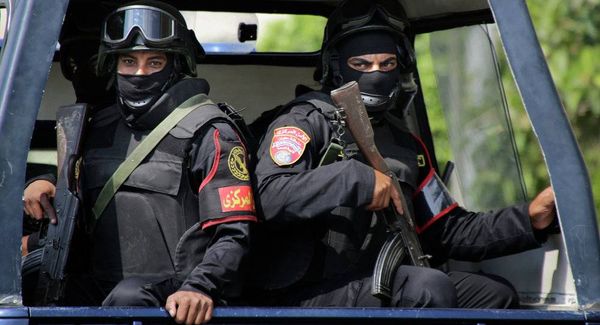 وزارة النقل المصرية تكشف ملابسات حادث قطار أسوان... وتتخذ قرارا عاجلا