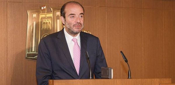 عقيص: فضيحة الفضائح برسم الشعب