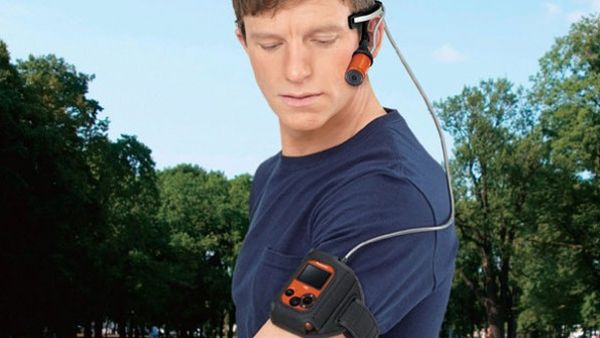 “باناسونيك” تُعلن عن أول كاميرا قابلة للارتداء بدقة 4K