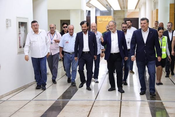 رئيس الـ"فيا" محمد بن سلّيم في بيروت ونبيل كرم وعماد لحود وجاك سقّيم في استقباله