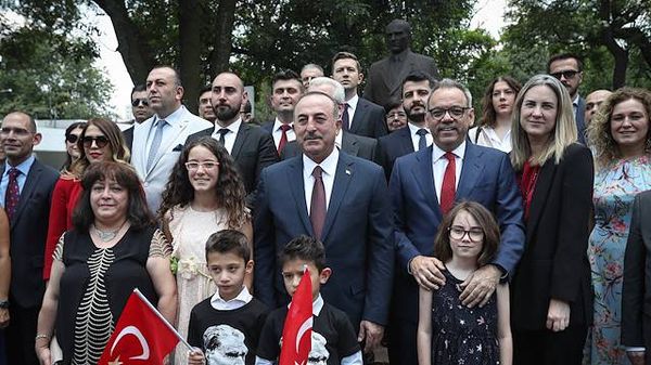 تشاووش أوغلو يشارك في إحياء ذكرى أتاتورك بمكسيكو سيتي