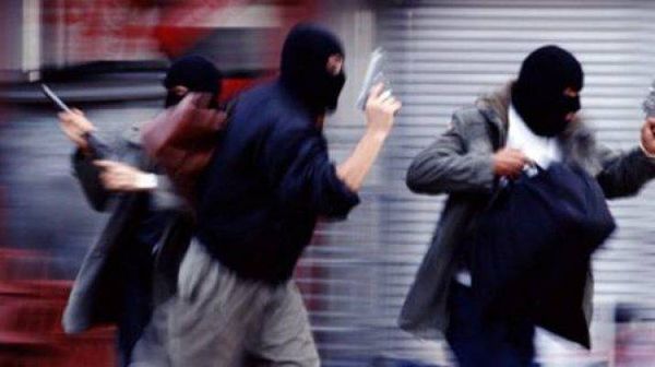 سطو مسلح على مكتب الهرم للحوالات في السقيلبية بحماه.. شاهد!