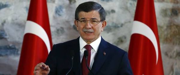 "لن نتحمل كل العبء".. أوغلو يحذر من التهاون مع الهجوم الروسي على أساس ترحيب تركيا باللاجئين