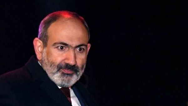 باشينيان يدعو لنشر قوات روسية على الحدود مع أذربيجان