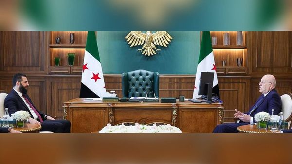 الشرع يستقبل ميقاتي في دمشق