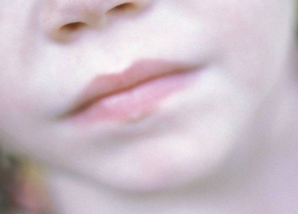 جريمة تدمي القلوب: اغتصب طفلته البالغة سنتين.. خلال بثّ مباشر!