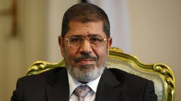 شاهد.. الشرطة المصرية تشعل النيران في 3 منازل لمعتقلين سياسيين مؤيدين لـ"مرسي"