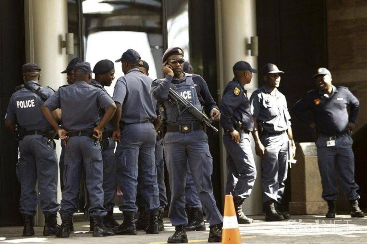 إفريقيا: مقتل 11 شخصًا في هجوم مسلّح داخل حانة