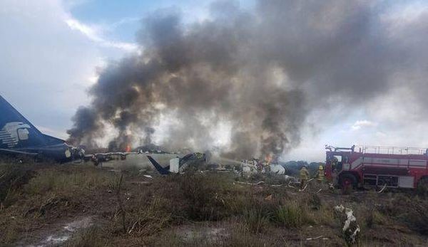 Mexique: les 99 passagers survivent à un crash d'avion