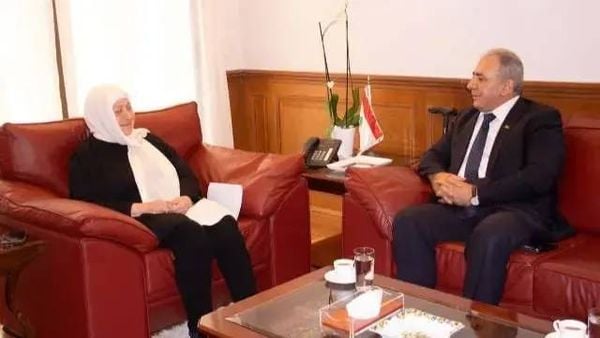 الحريري تبحث مع السفير الفلسطيني أوضاع الجنوب والمخيمات في لبنان