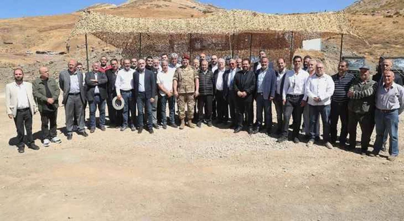 قائد الجيش وضع حجر الأساس لثكنة المغاوير في مراح الديشار - المتين