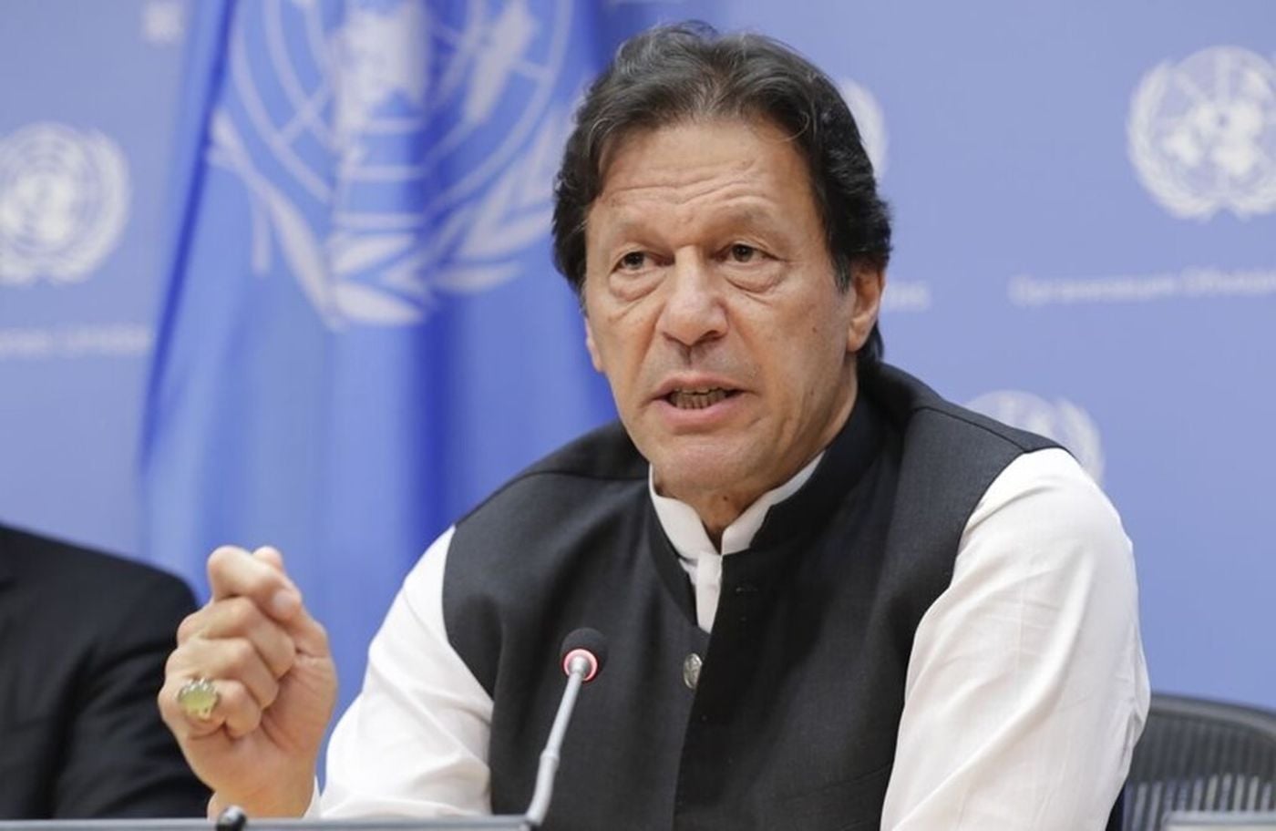 إعادة عمران خان إلى سجن أديالا بعد فحص طبي