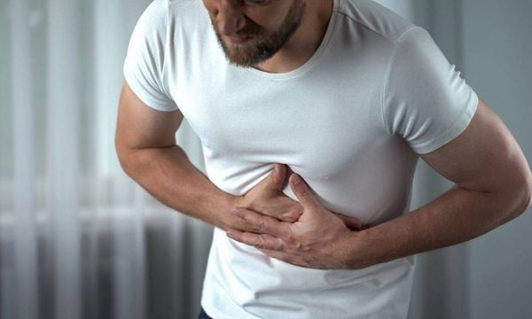 من حصى المرارة الى الكحول... كيف يحدث التهاب البنكرياس الحاد؟