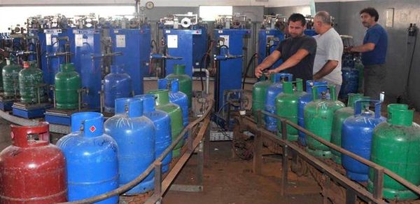 بعد ارتفاع سعر قارورة الغاز.. حاتم: يجب ايجاد آلية ليكون هناك استقرار بالسعر