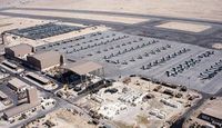 إجلاء مئات الجنود الأميركيين من قاعدة العديد في قطر