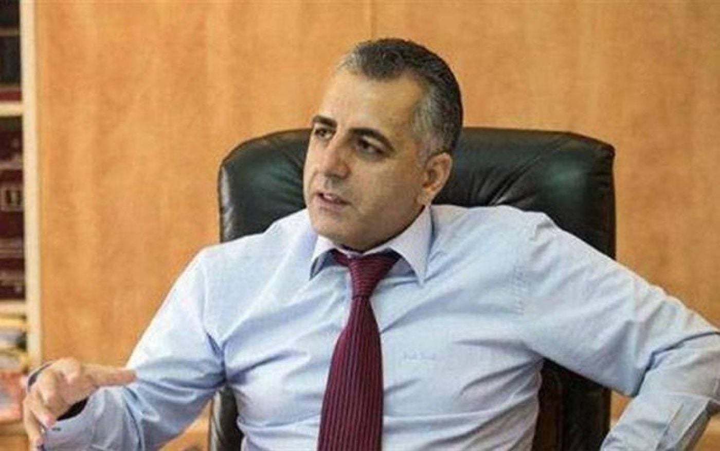 كركي ادّعى على شركتَيْن و45 أجيرًا وهميًّا