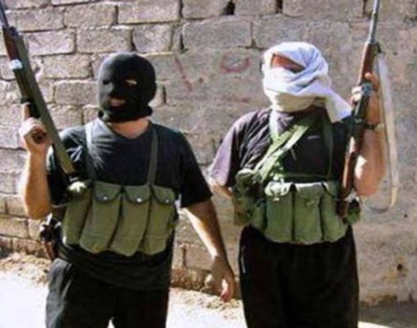 الاسد لا يتنحى في المعركة مع الارهاب