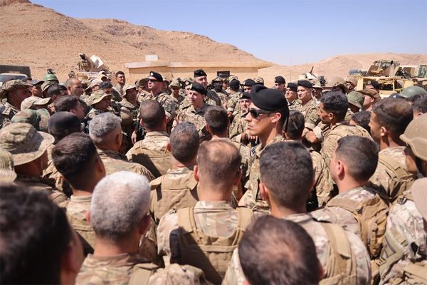 قائد الجيش: خطُّنا واضح وأهدافنا واضحة وعزيمتنا صلبة