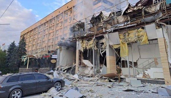 8 قتلى بينهم 3 أطفال بهجوم صاروخي روسي على مطعم في أوكرانيا