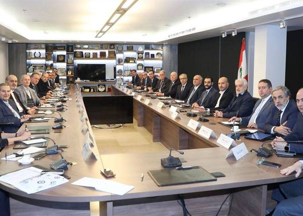 الهيئات الاقتصادية دعت وزيرة السياحة للرجوع
عن التعميم المتعلق بنظام التسعير في المطاعم