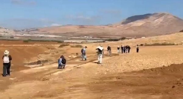 لليوم السابع تواليا... الاحتلال يواصل حصار الرأس الأحمر ويعزل 47 عائلة
