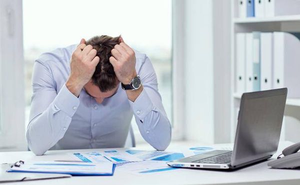 احذروا توتر العمل..فهو بوابة الأمراض النفسية