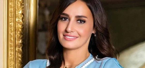والد حلا شيحة يحسم الجدل بشأن إمكانية إعتزالها