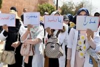 الأساتذة المتعاقدون سيعودون إلى التعليم.. ولكن