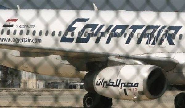 ماذا يعني انبعاث دخان من دورة مياه الطائرة المصرية؟