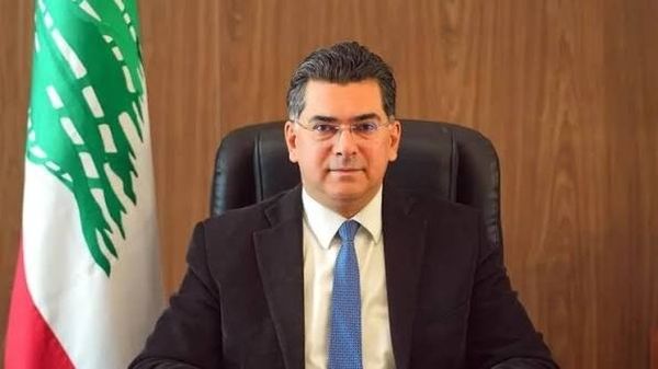 وزير الإعلام يهنئ فريق الوزارة بعد مباراته الأولى في الميني فوتبول