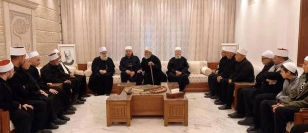 جال في عاليه والمتن... ودعا الى التضامن والحوار
أبي المنى: آن للقضايا العالقة أن تلقى الحلول اللازمة