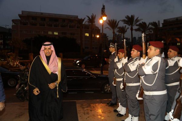 كيف وصف السفير السعودي الجديد اللقاء مع الحريري؟