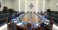 باسيل نجح بلقاء المعارضة من دون معبر معراب... وجعجع ردّ بحركة إلتفافيّة
لعبة عزل مُتبادلة بين "القوات" و"الوطني الحرّ" على حافة الإستحقاق الرئاسي