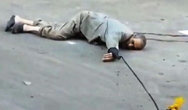 وضع طرابلس يتأزم جدا: 25 قتيلا و170 جريحا واستخدام مدفعية الهاون ...
اجراءات وتدابير مشددة للقوى العسكرية بحثا عن سيارتين مفخختين ...
14 آذار تبدأ اتصالاتها الرئاسية وحزب الله: لتسهيل مهمة الدولة الى اقصى الحدود