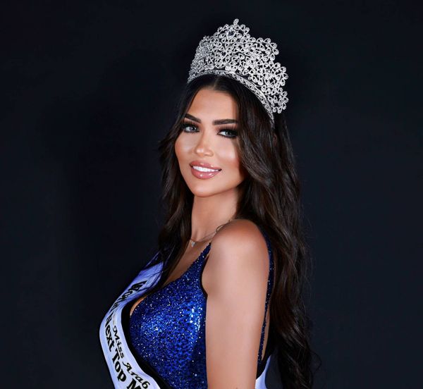 رضوى الزيني تتوّج ملكة جمال العرب في مسابقة Miss World Next Top Model 2022