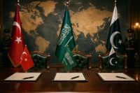 تركيا تكشف تفاصيل تحالف الدفاع المشترك مع السعودية وباكستان