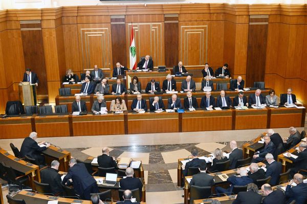 مجلس النواب يُناقش مُوازنة الحكومة على وقع احتجاجات القطاع العام والمتقاعدين
بري يقطع الطريق على التوسّع بالخطاب السياسي: لبنان قام بواجباته كاملاً... و<اسرائيل> لم تلتزم