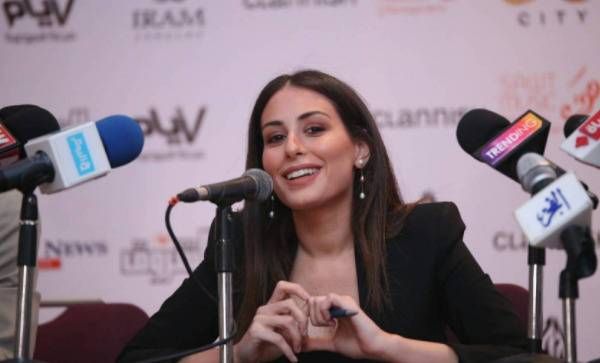 في أول حفلة لها بمصر.. هذه هدية هبة طوجي للمصريين