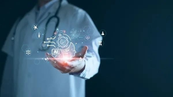 جامعة بكين تطور نموذج ذكاء اصطناعي لتعليم الطب الصيني التقليدي