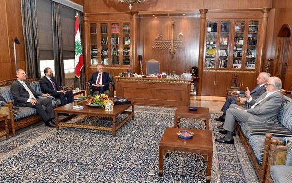 المستقلون السنّة الى الحكومة والحل عند عون والحريري