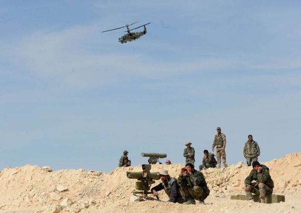 بالصور والفيديو  المروحية "كا-52" (أليغاتور) التمساح الفتاكة  تطارد الدواعش في سوريا