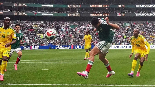 المكسيك تفتتح كأس العالم بالفوز على جنوب إفريقيا