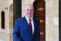 وزير الاتصالات لمدراء شركتَي "ألفا" و"تاتش": لا داعي للخوف على التأمين الصحّي