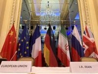كبير المفاوضين النوويين الإيرانيين يعود إلى طهران للتشاور