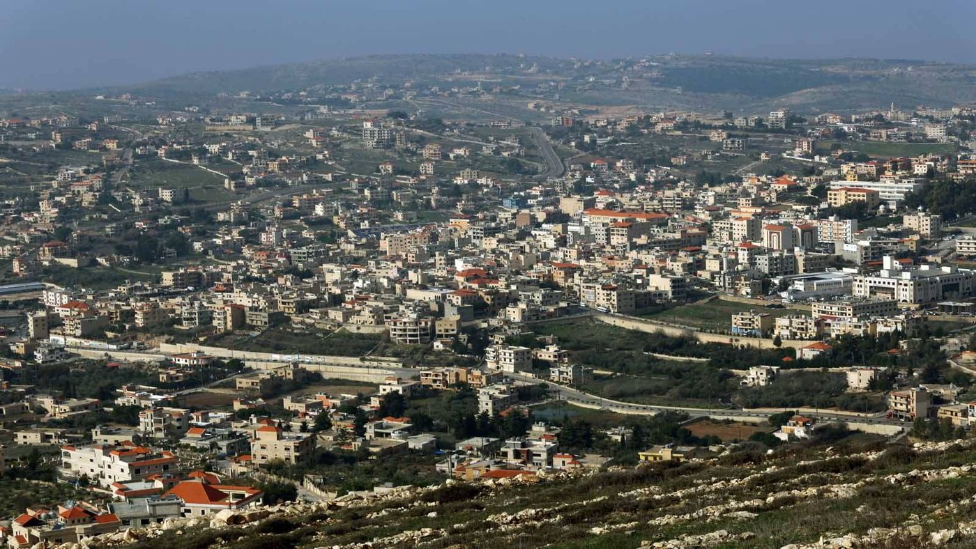 العدو يلقي منشورات تحريضية وترهيبية في بنت جبيل