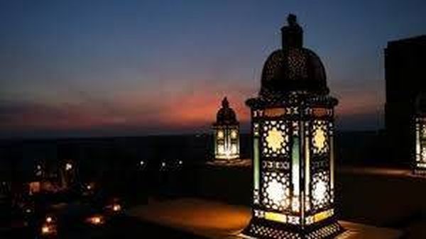 بالفيديو.. سكان هذه المدينة يصومون 24 ساعة في اليوم!