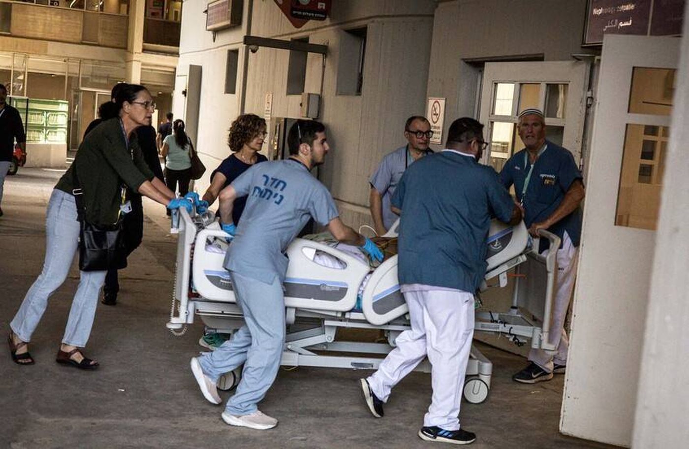 الهجمات الإيرانية تسفر عن 22 قتيلاً وآلاف الإجلاءات في "إسرائيل"