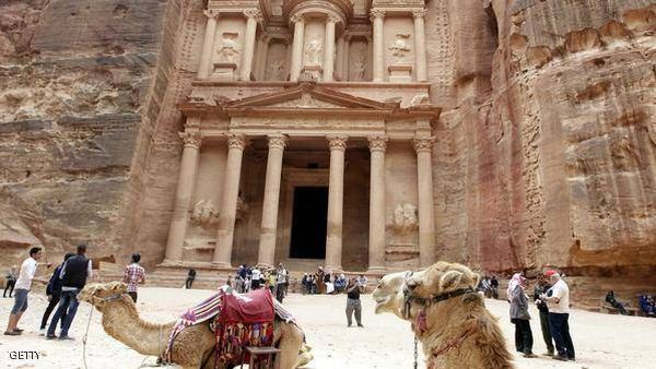 تراجع قياسي لعائدات السياحة في الأردن